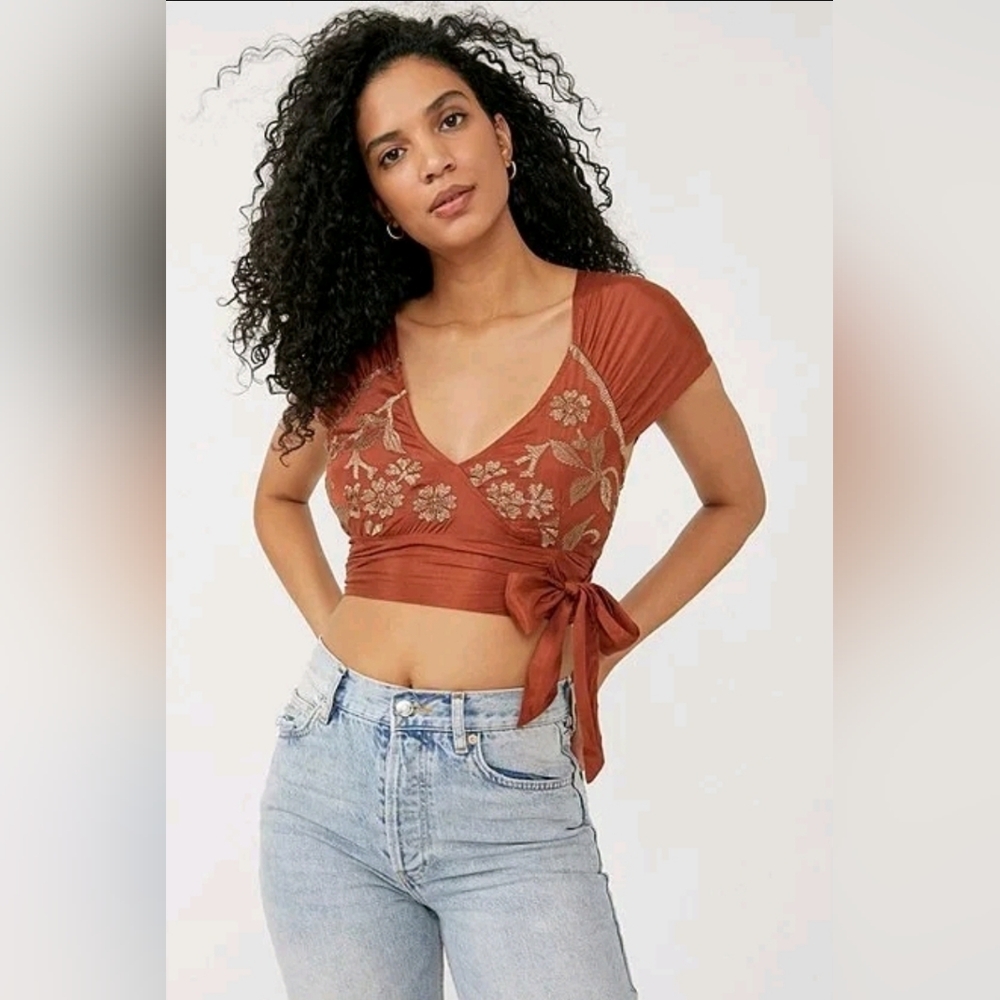 ❤️ FREE PEOPLE SAHARA FLORAL EMBROIDERED CROP TOP, SMALL